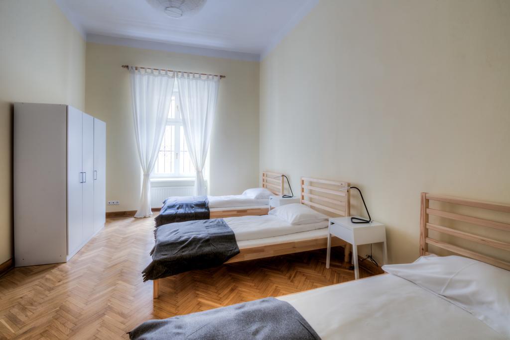 Michalowskiego 11 Краков Экстерьер фото